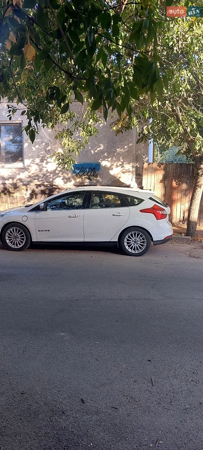 2012 Ford Focus - мініатюра 2