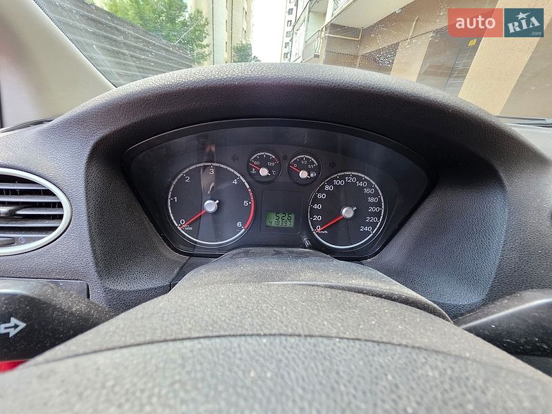Хетчбек Ford Focus 2006 в Івано-Франківську