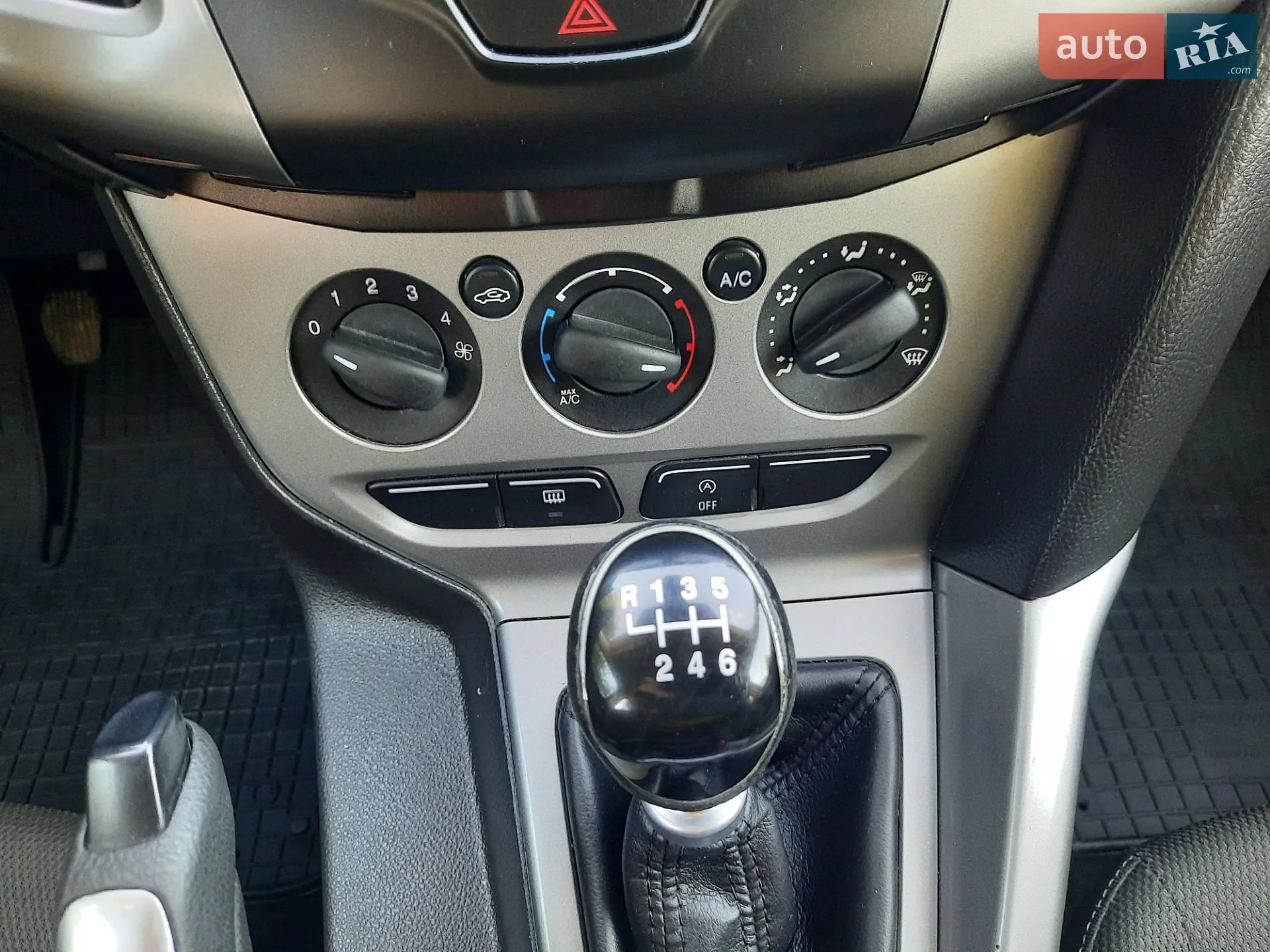 2012 Ford Focus - мініатюра 32