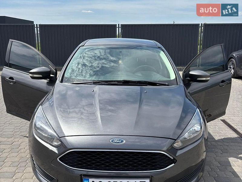 Хэтчбек Ford Focus 2015 в Мукачево фото 2 Хэтчбек Ford Focus 2015 в Мукачево