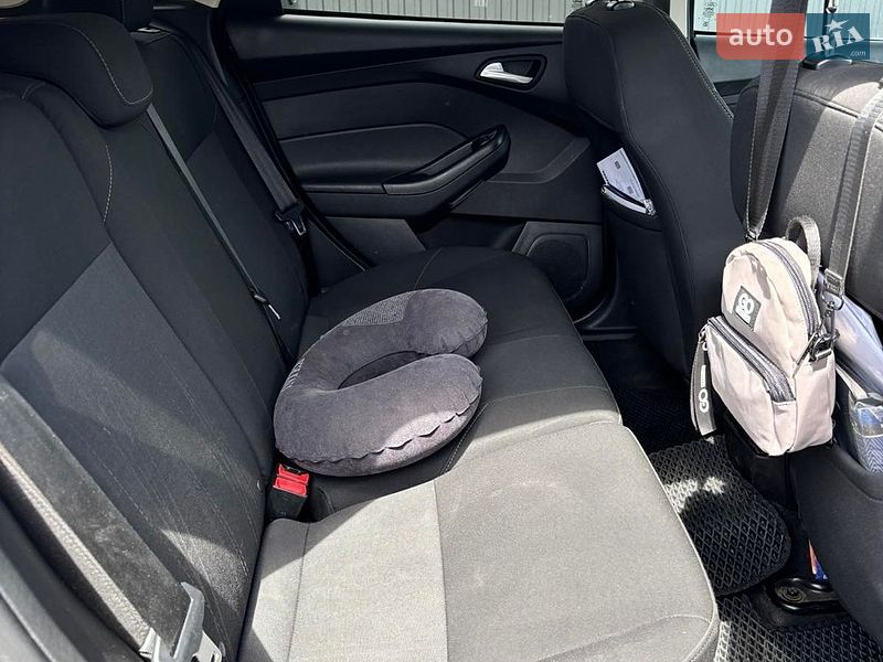 Хэтчбек Ford Focus 2015 в Мукачево фото 6 Хэтчбек Ford Focus 2015 в Мукачево