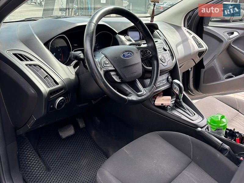 Хэтчбек Ford Focus 2015 в Ужгороде