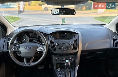 Седан Ford Focus 2016 в Ужгороде