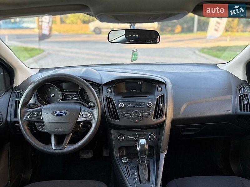 Седан Ford Focus 2016 в Ужгороде