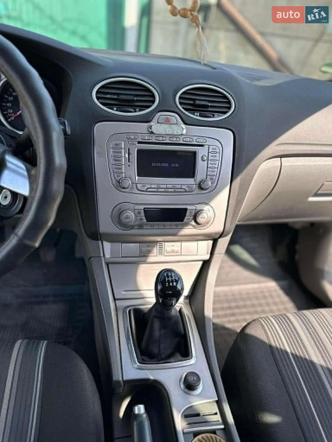 2010 Ford Focus - мініатюра 3