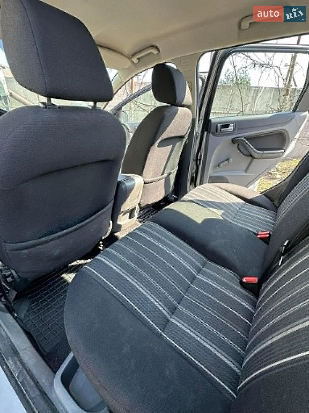 2010 Ford Focus - мініатюра 5