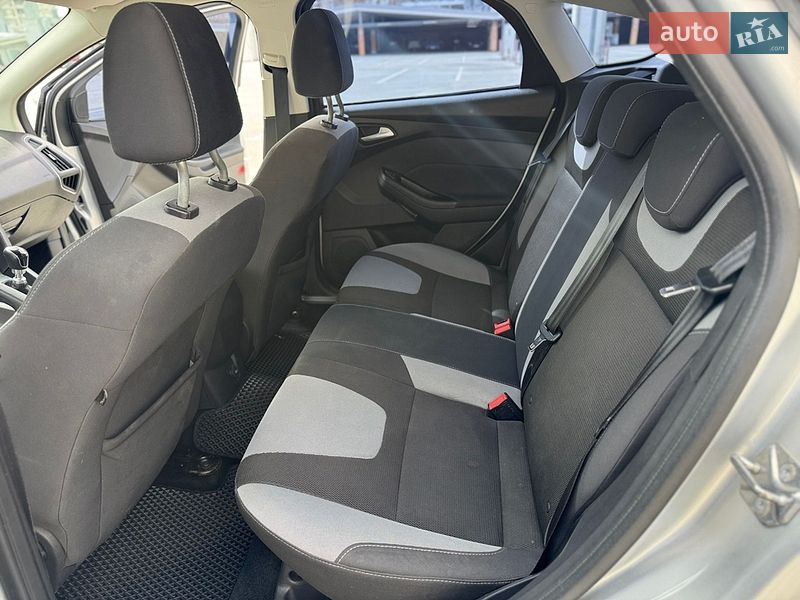 Хэтчбек Ford Focus 2014 в Киеве