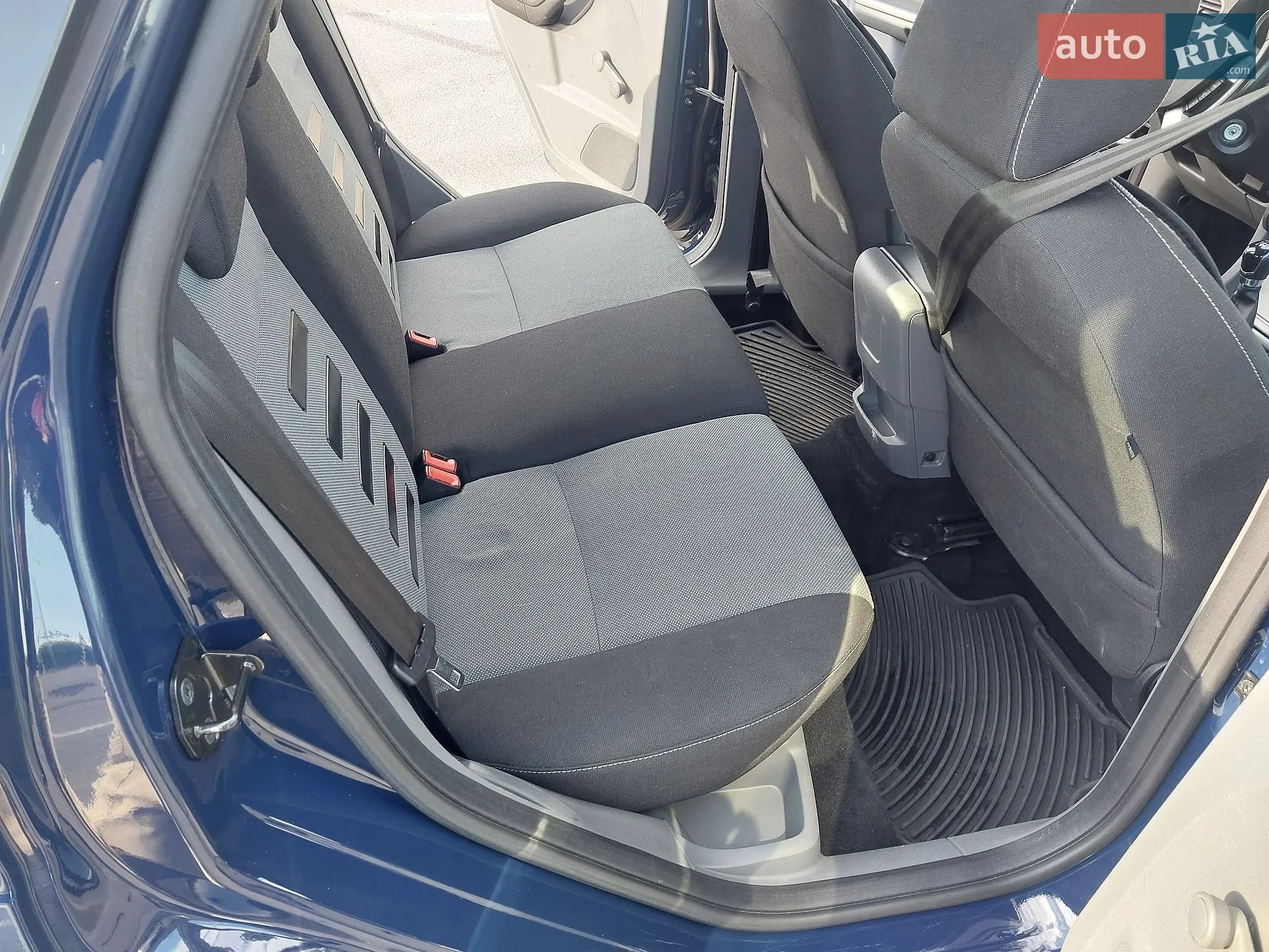 2010 Ford Focus - мініатюра 17