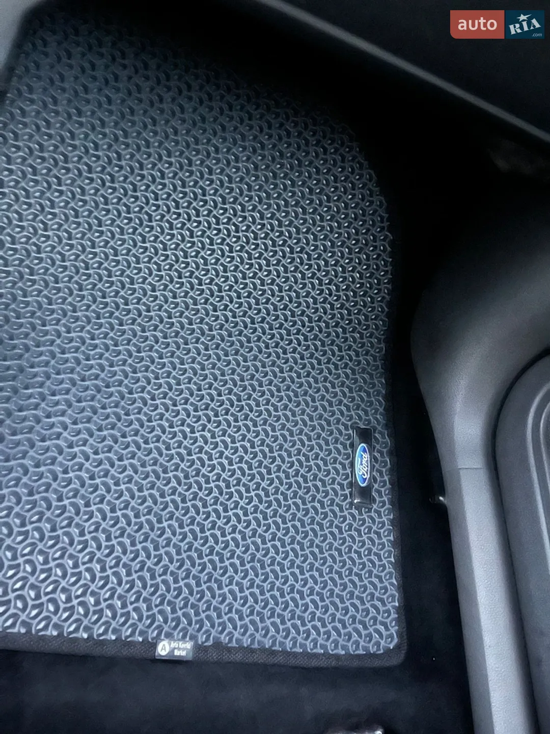 2010 Ford Focus - мініатюра 40