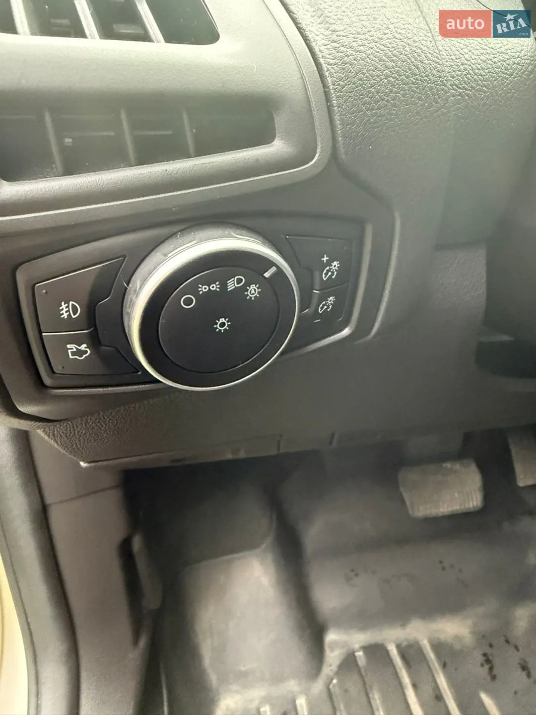 2016 Ford Focus - мініатюра 15