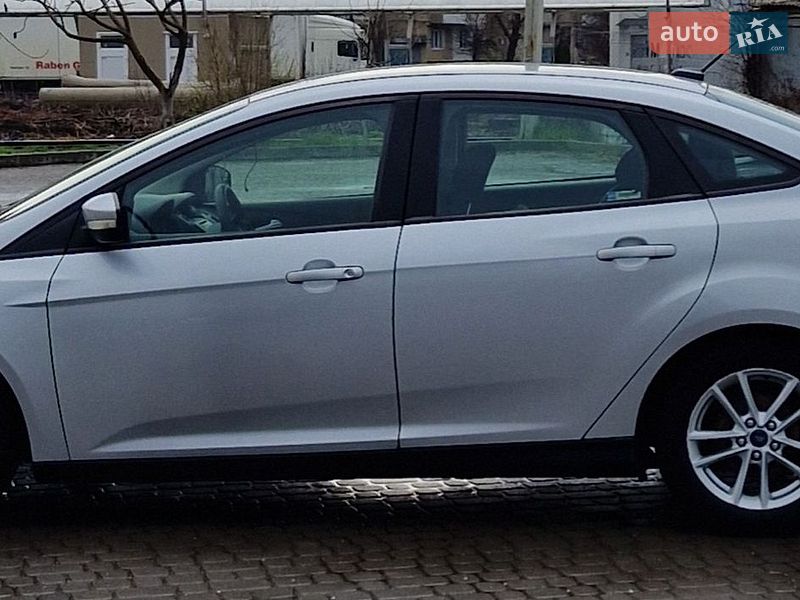 Седан Ford Focus 2015 в Івано-Франківську
