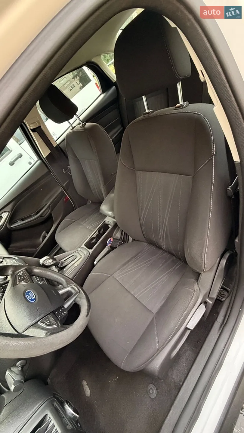2016 Ford Focus - мініатюра 14