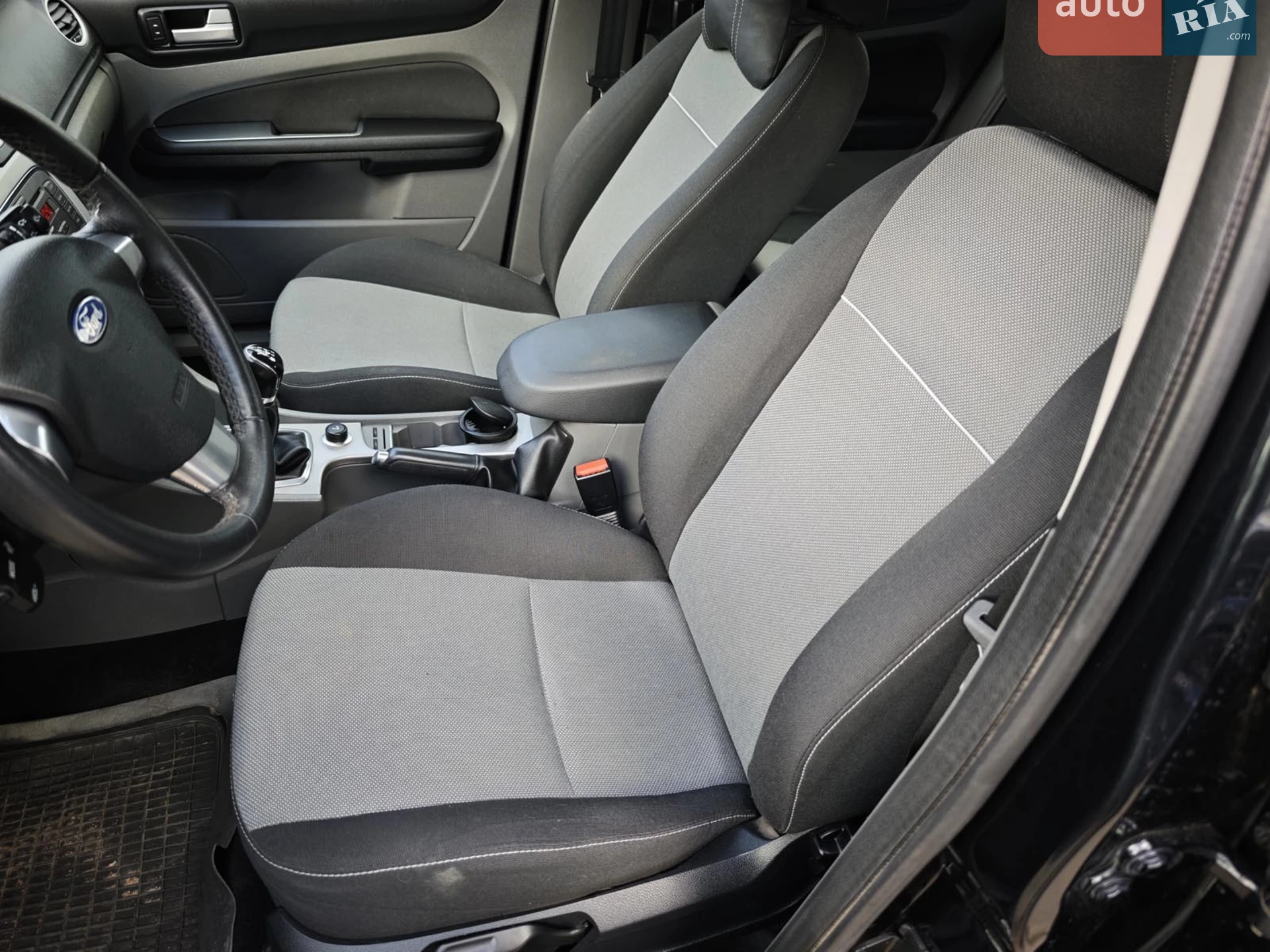 2010 Ford Focus - мініатюра 15