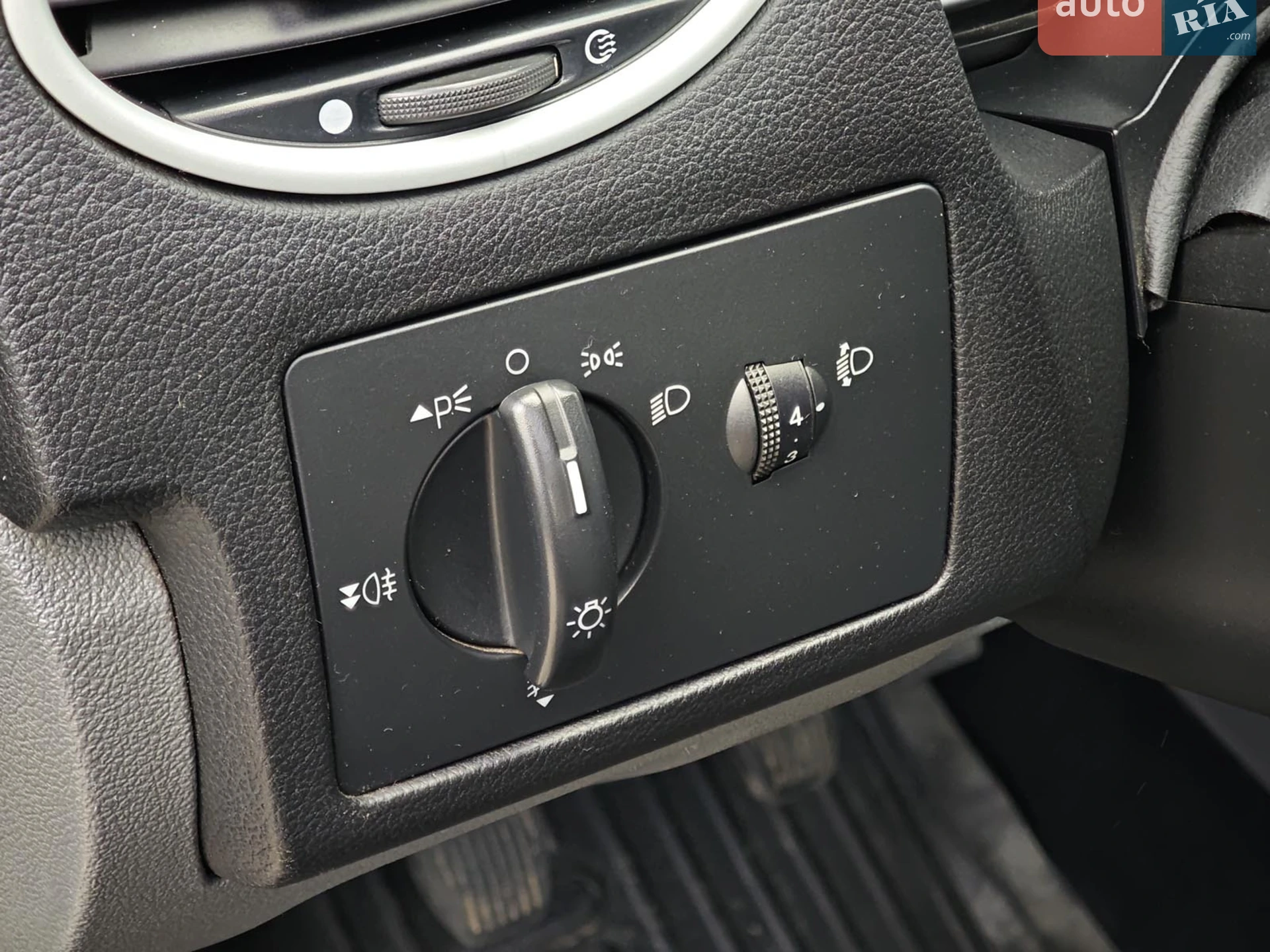 2010 Ford Focus - мініатюра 19