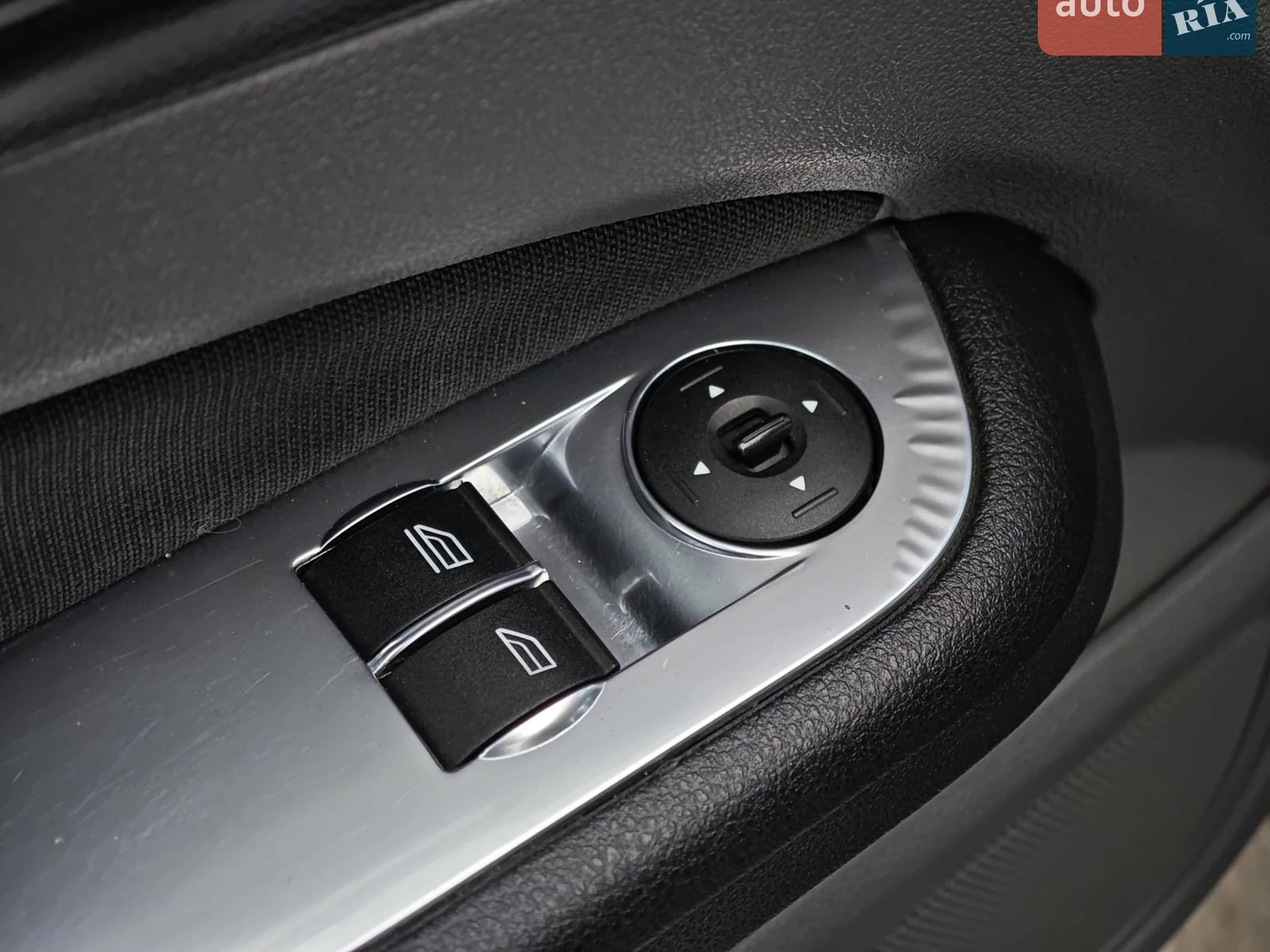 2010 Ford Focus - мініатюра 18
