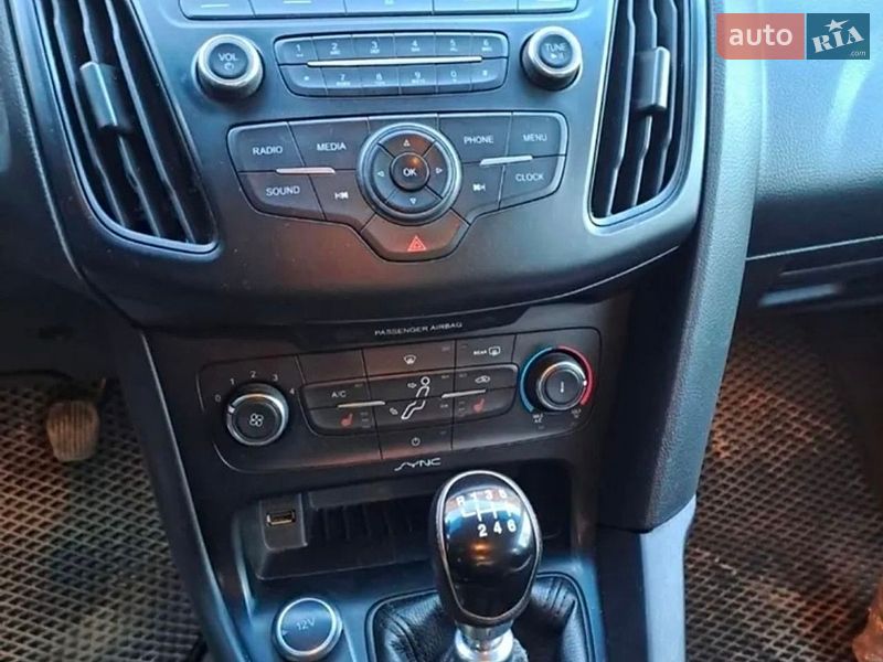 Седан Ford Focus 2015 в Черновцах
