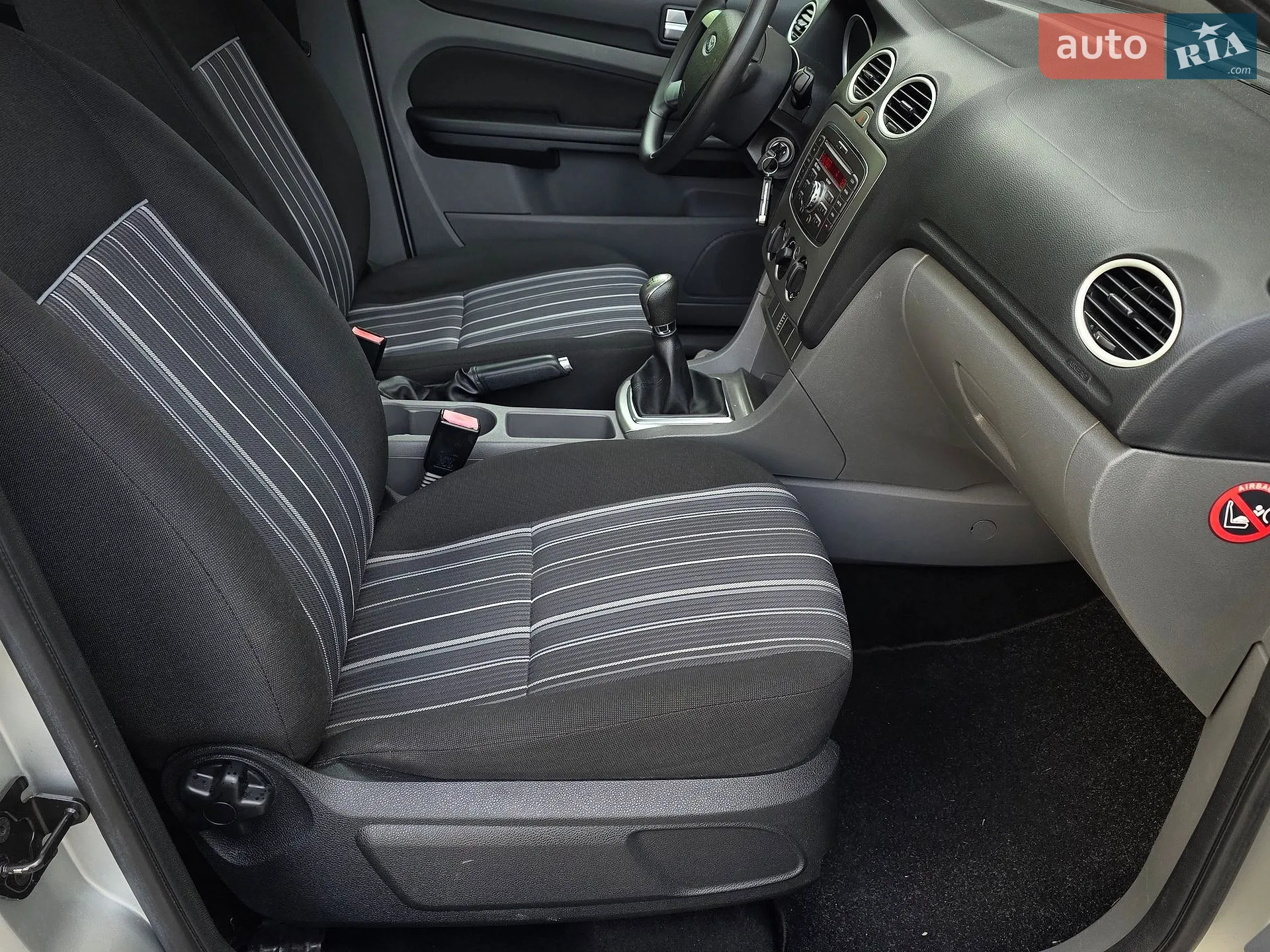 2010 Ford Focus - мініатюра 35