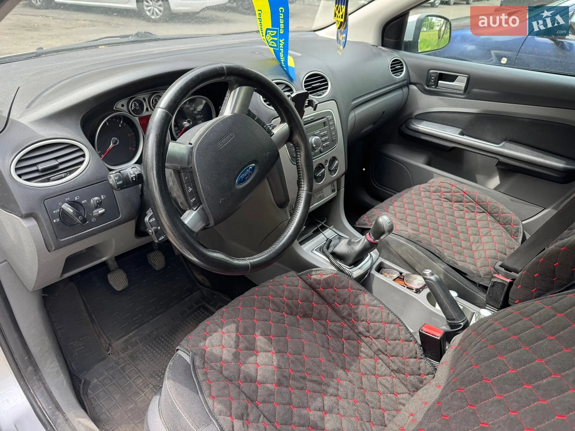 2010 Ford Focus - мініатюра 9