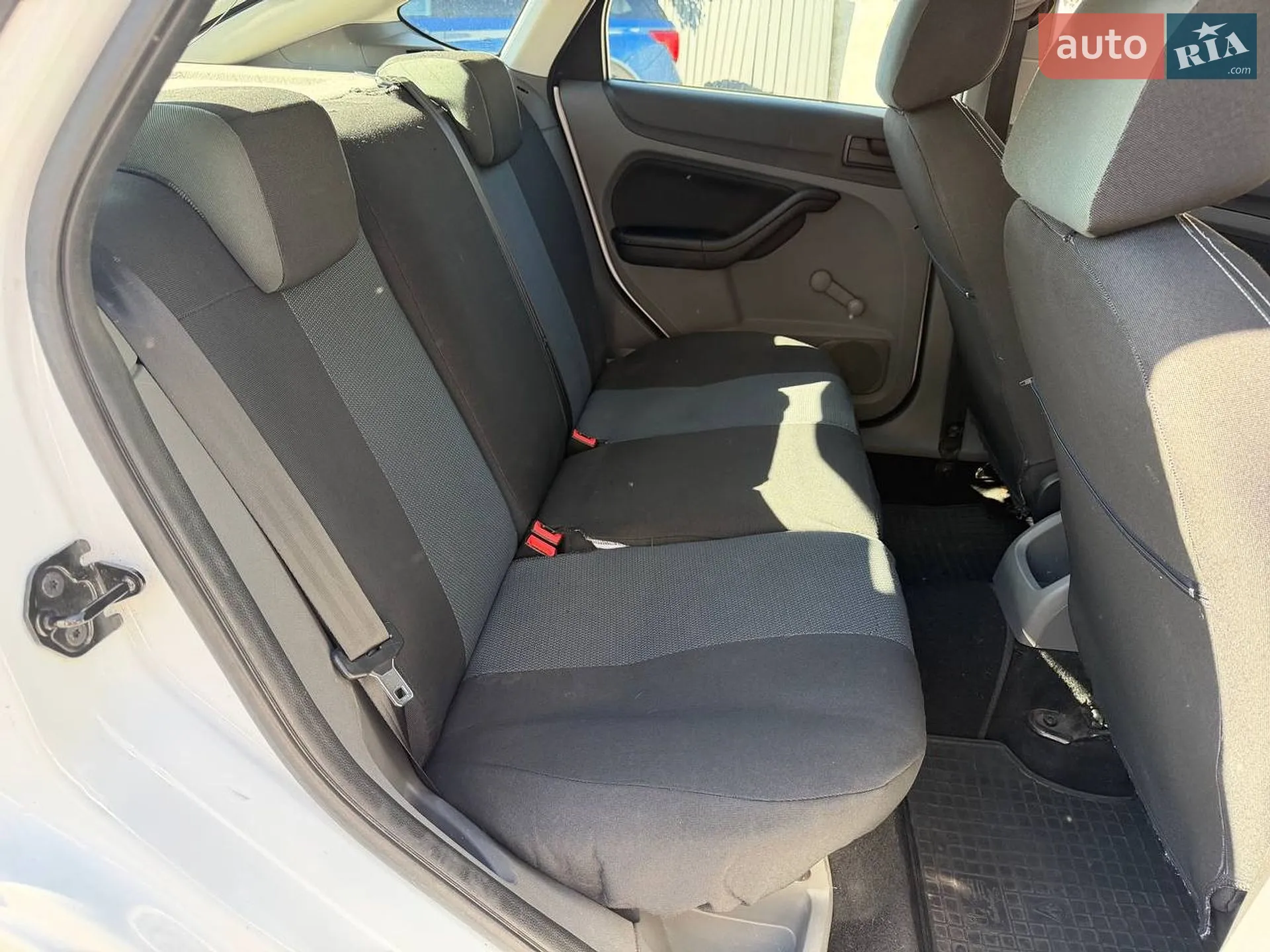 2011 Ford Focus - мініатюра 11