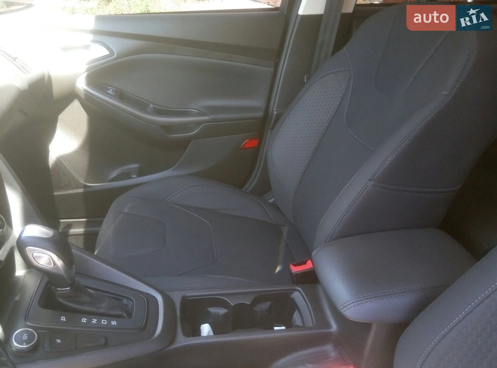 2016 Ford Focus - мініатюра 14