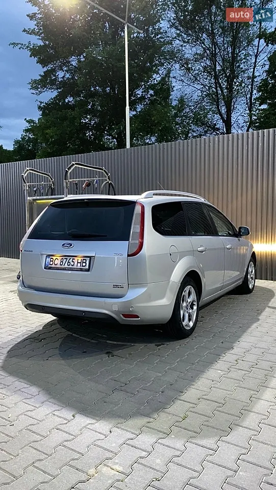 2010 Ford Focus - мініатюра 15