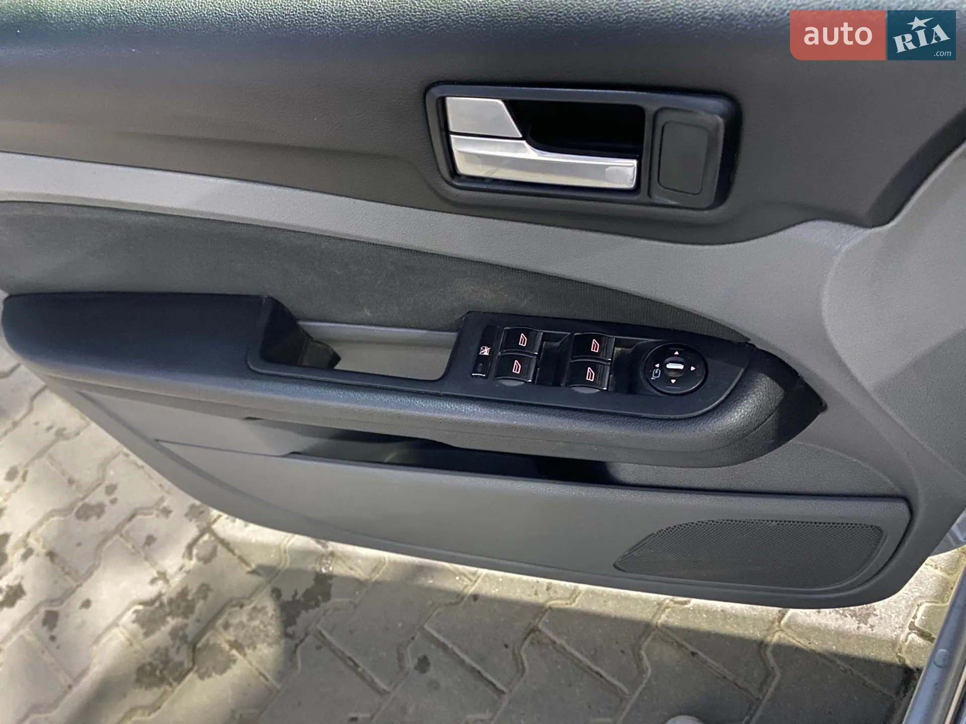 2010 Ford Focus - мініатюра 16