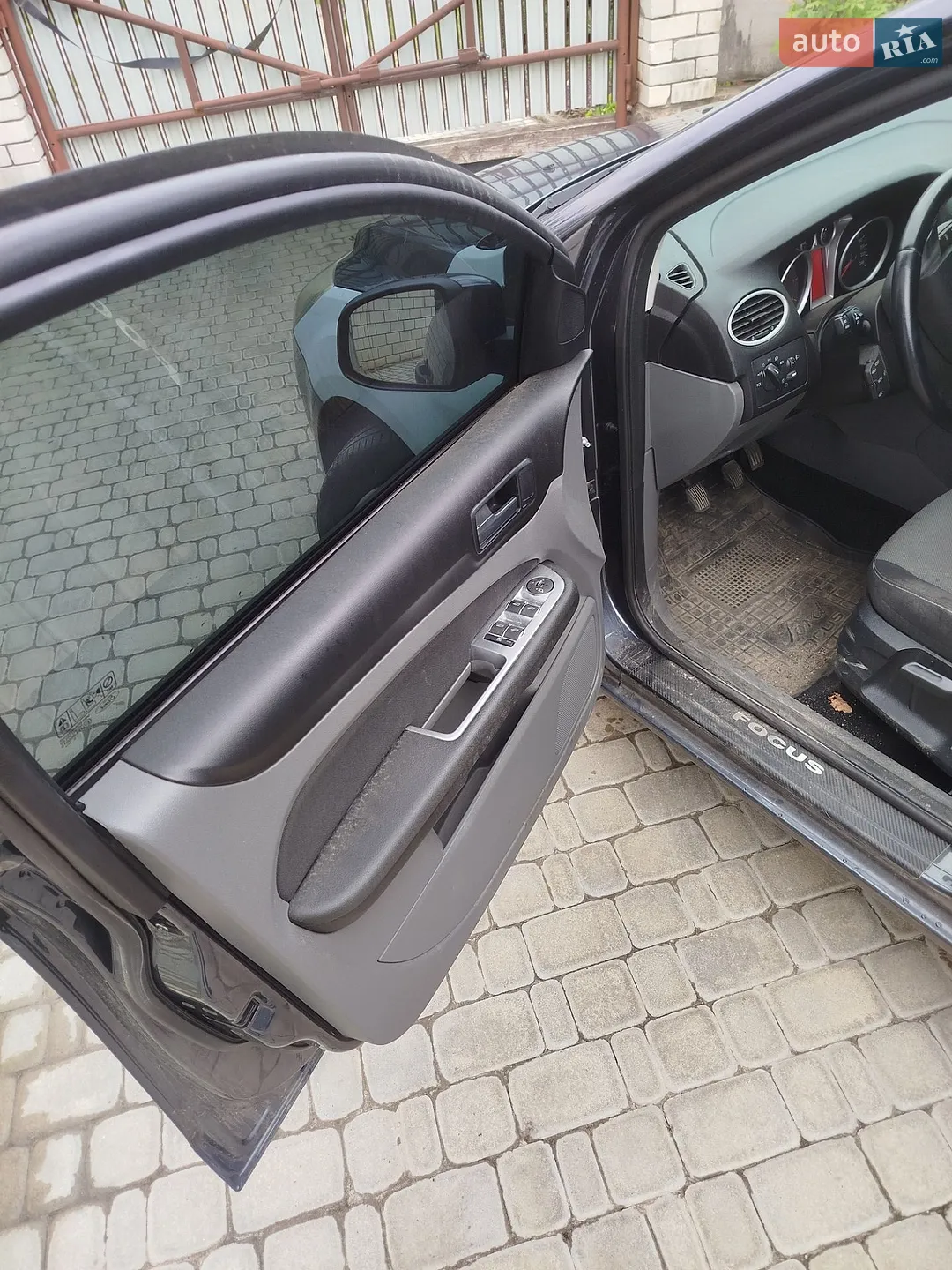 Ford Focus 2010 VIN WF0SXXGCDSAR44427 фото оголошення 6 з 23