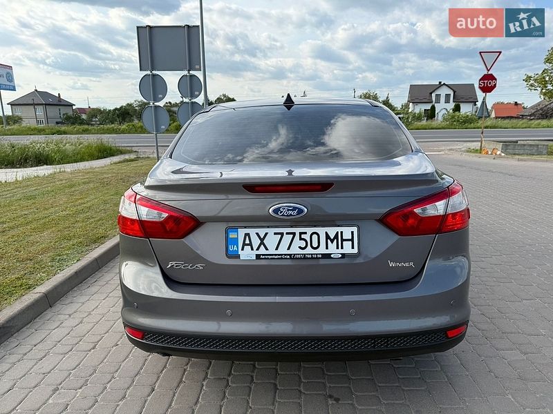 Седан Ford Focus 2012 в Городке