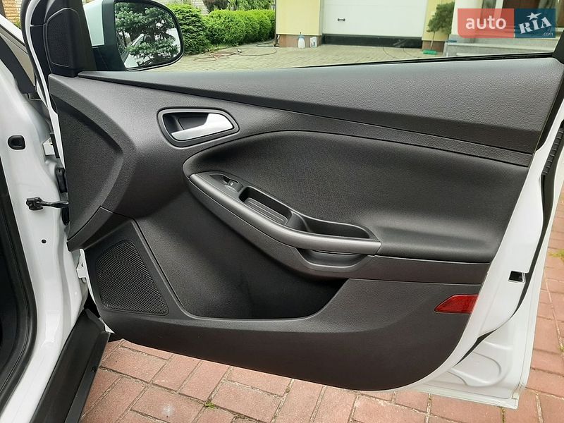 Хэтчбек Ford Focus 2015 в Житомире фото 21 Хэтчбек Ford Focus 2015 в Житомире