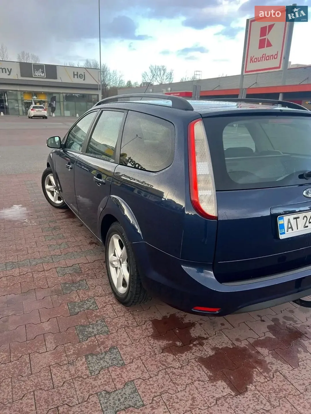2010 Ford Focus - мініатюра 4