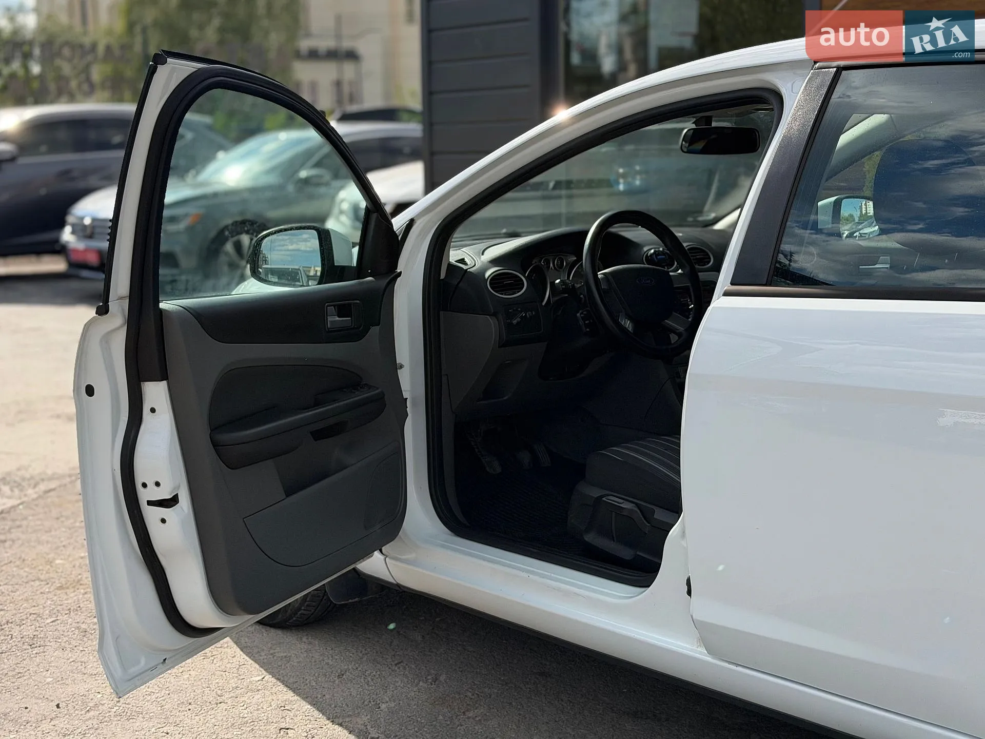 2010 Ford Focus - мініатюра 14