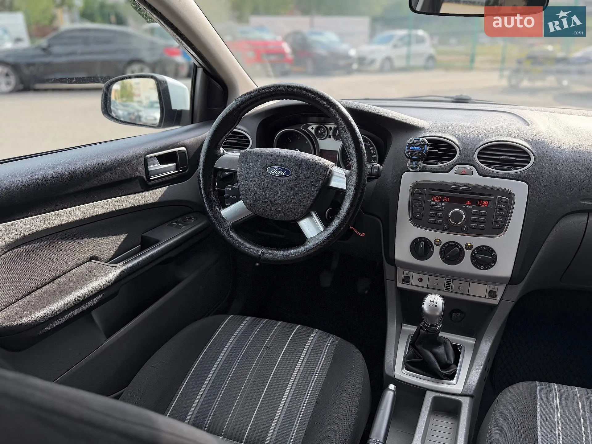 2010 Ford Focus - мініатюра 22