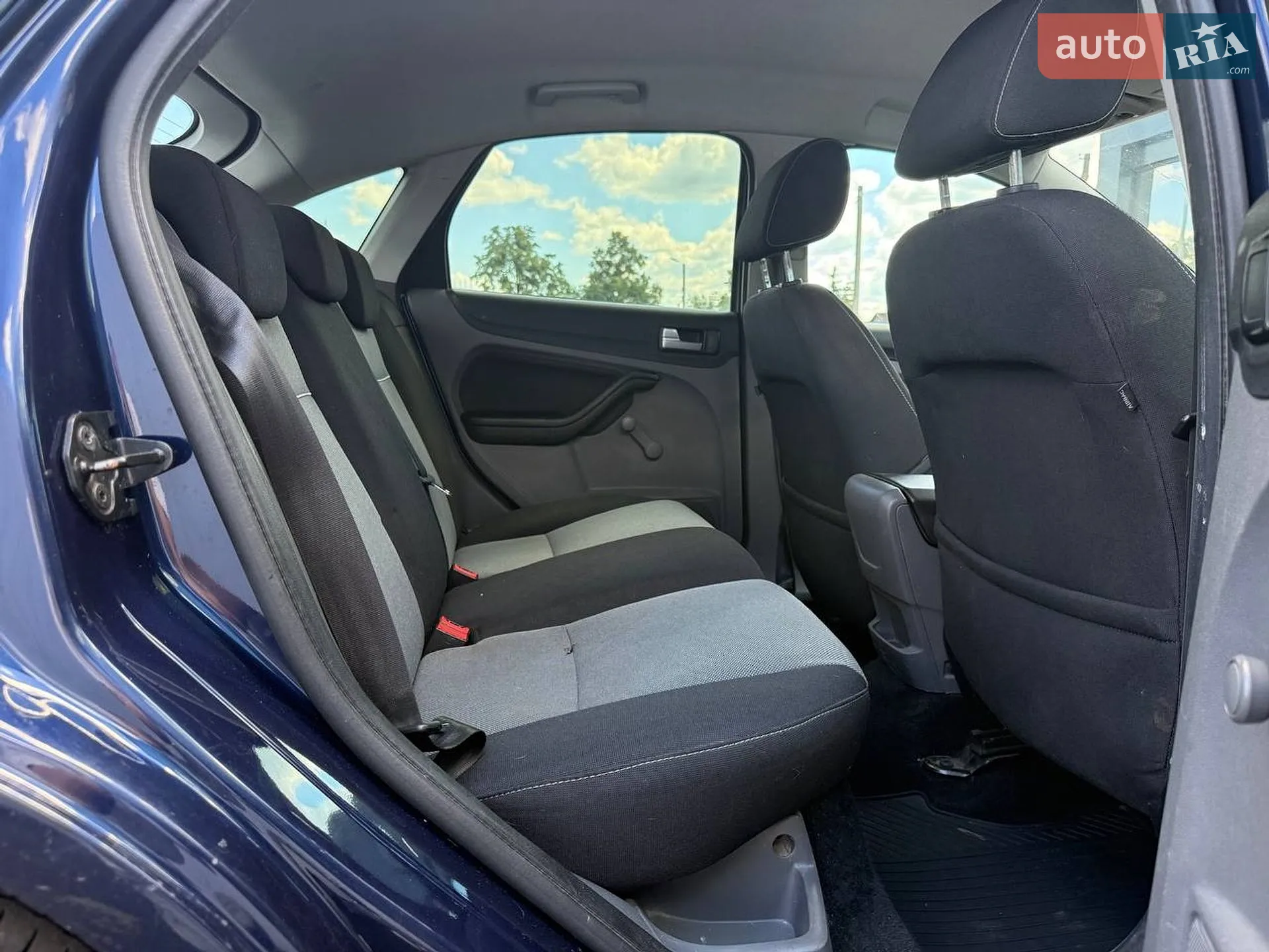 2011 Ford Focus - мініатюра 11