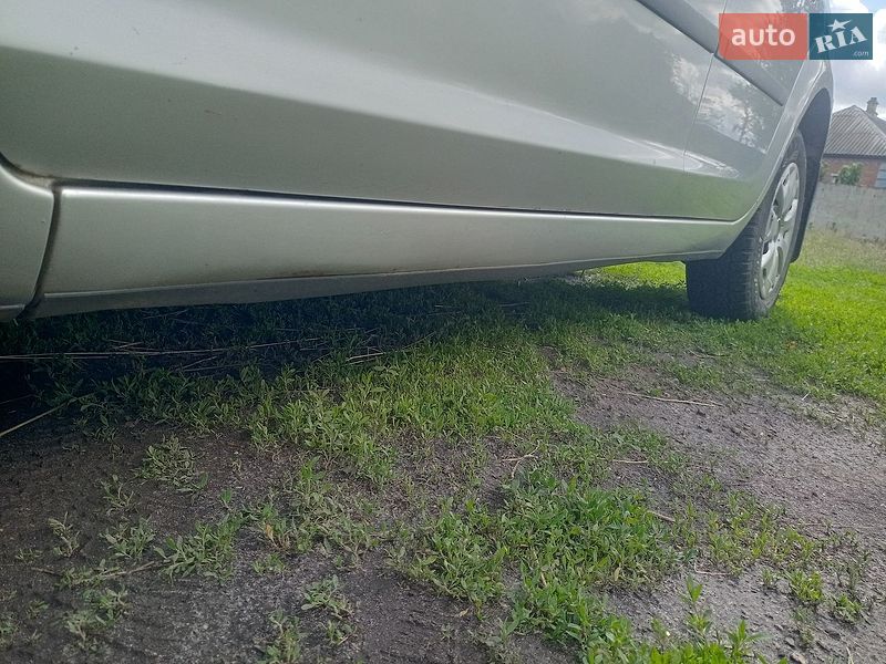 Седан Ford Focus 2006 в Зіньківі
