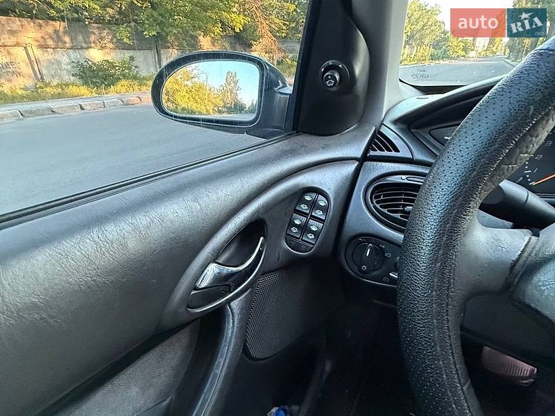 Седан Ford Focus 2003 в Николаеве