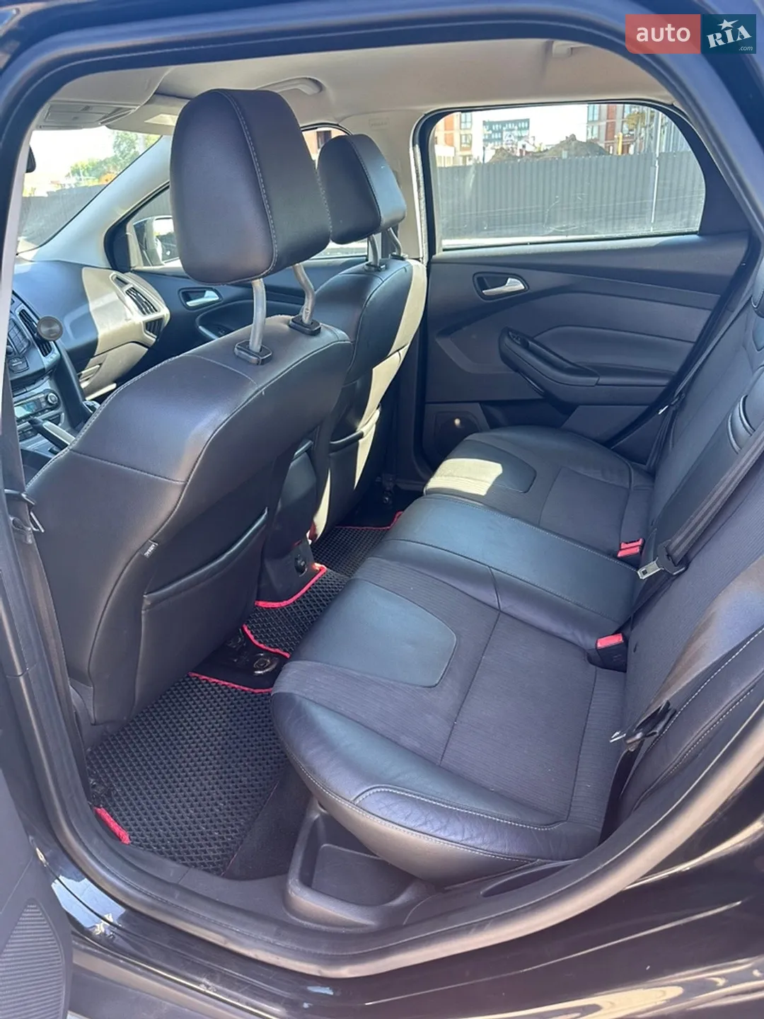 2011 Ford Focus - мініатюра 13