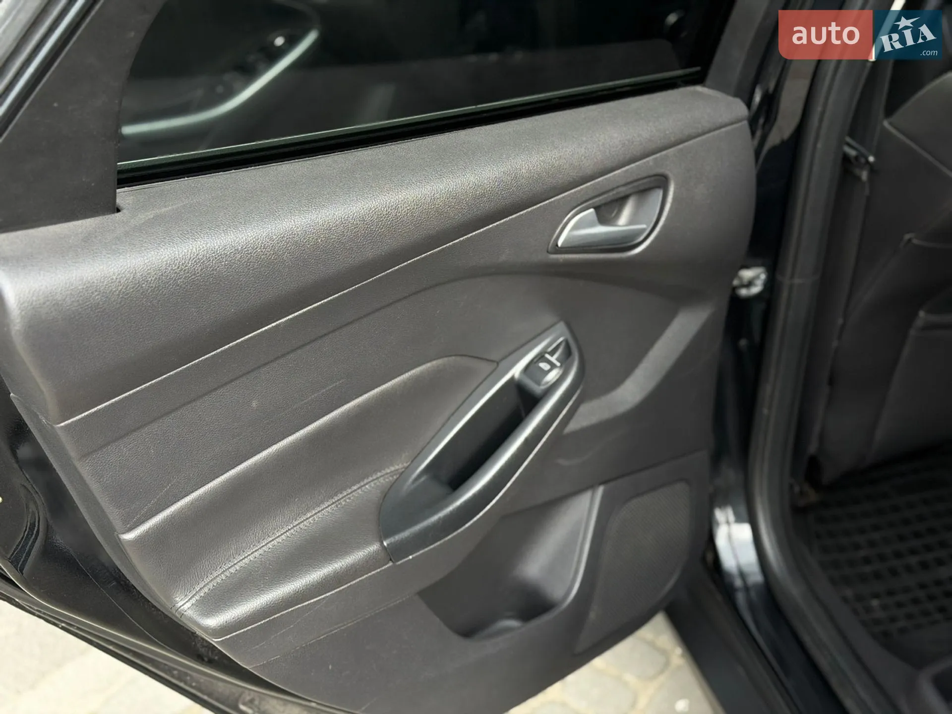 2011 Ford Focus - мініатюра 90