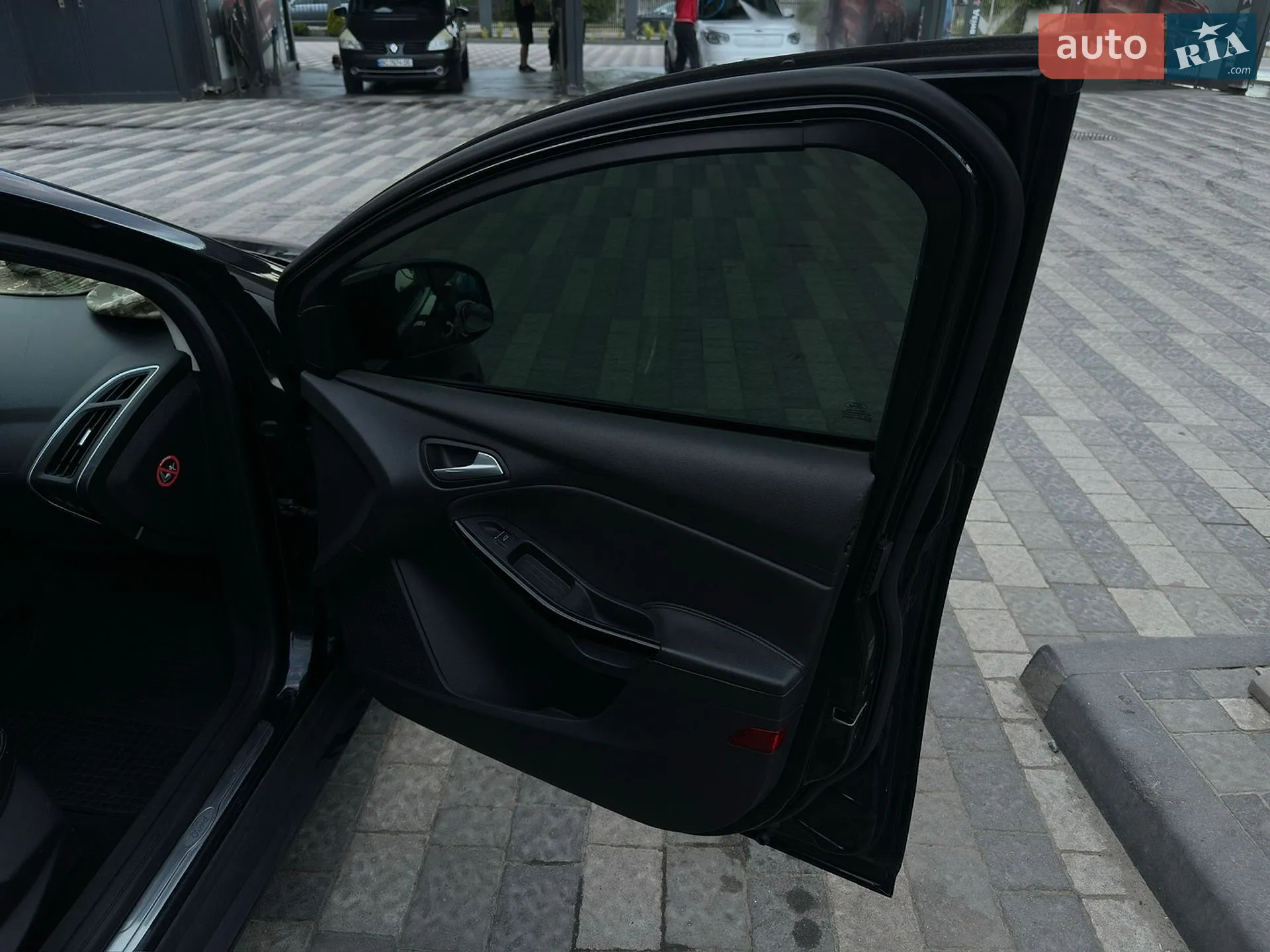 2011 Ford Focus - мініатюра 19