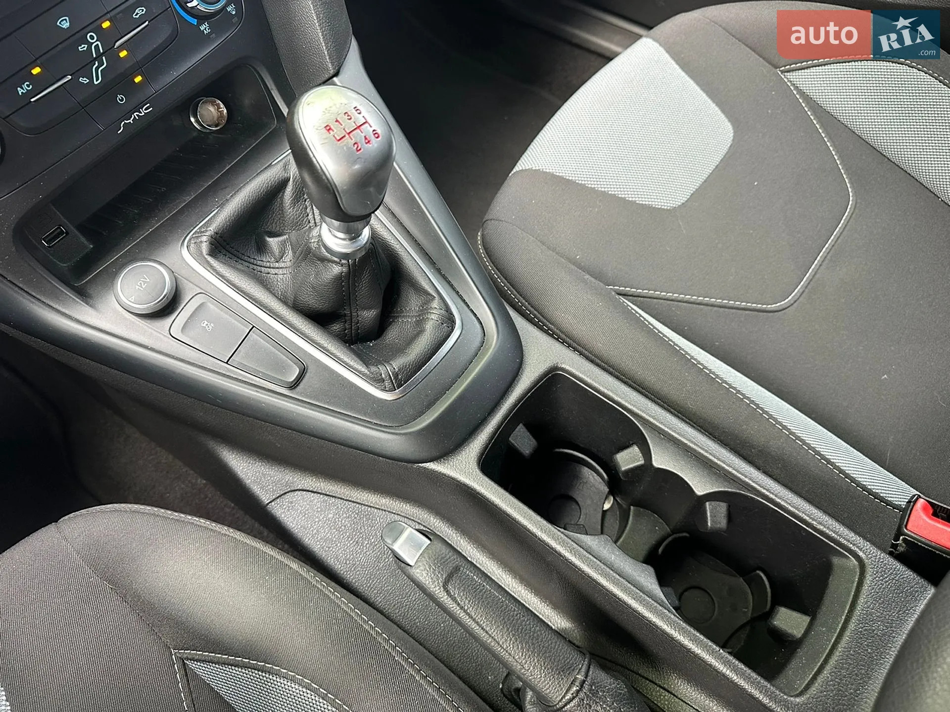 2017 Ford Focus - мініатюра 27