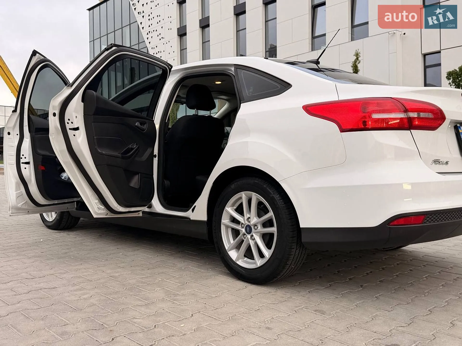 2017 Ford Focus - мініатюра 11
