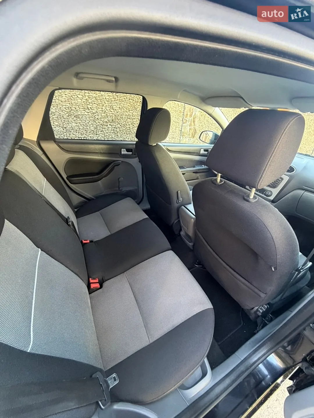 2010 Ford Focus - мініатюра 30