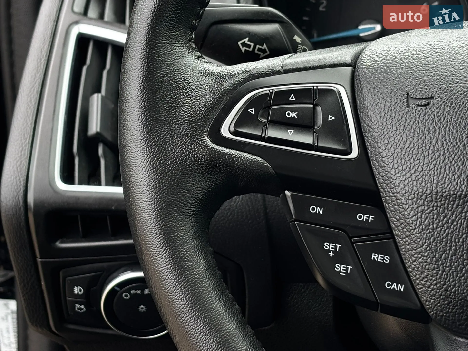 2018 Ford Focus - мініатюра 23