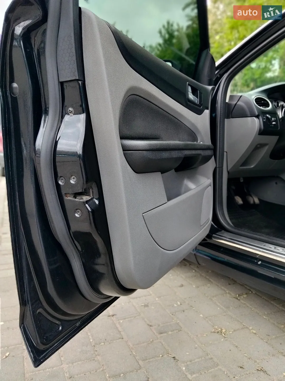 2010 Ford Focus - мініатюра 15