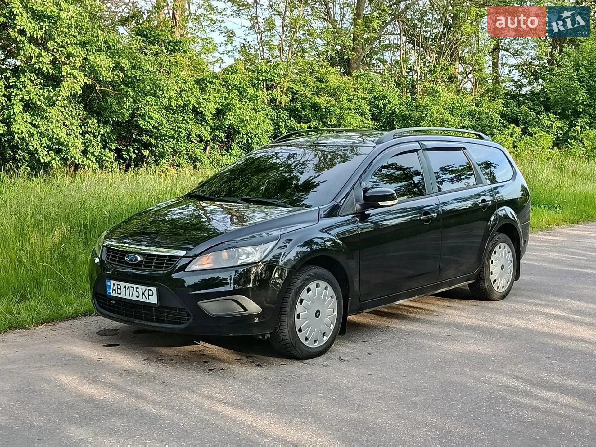 2010 Ford Focus - мініатюра 2