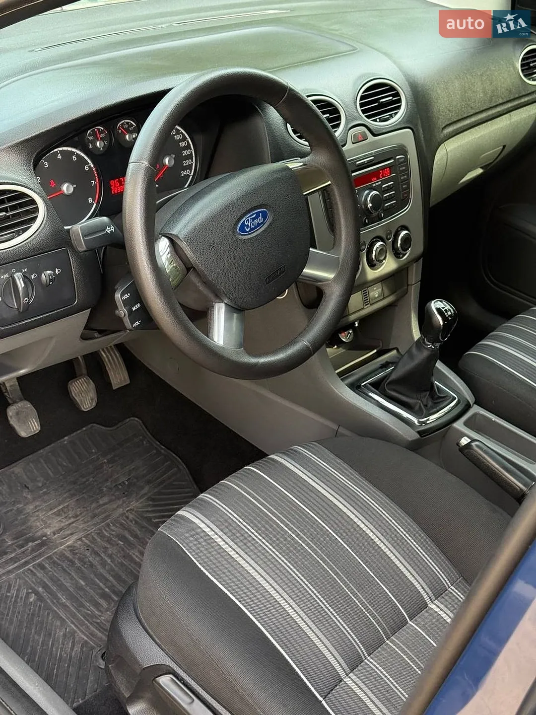 2010 Ford Focus - мініатюра 21