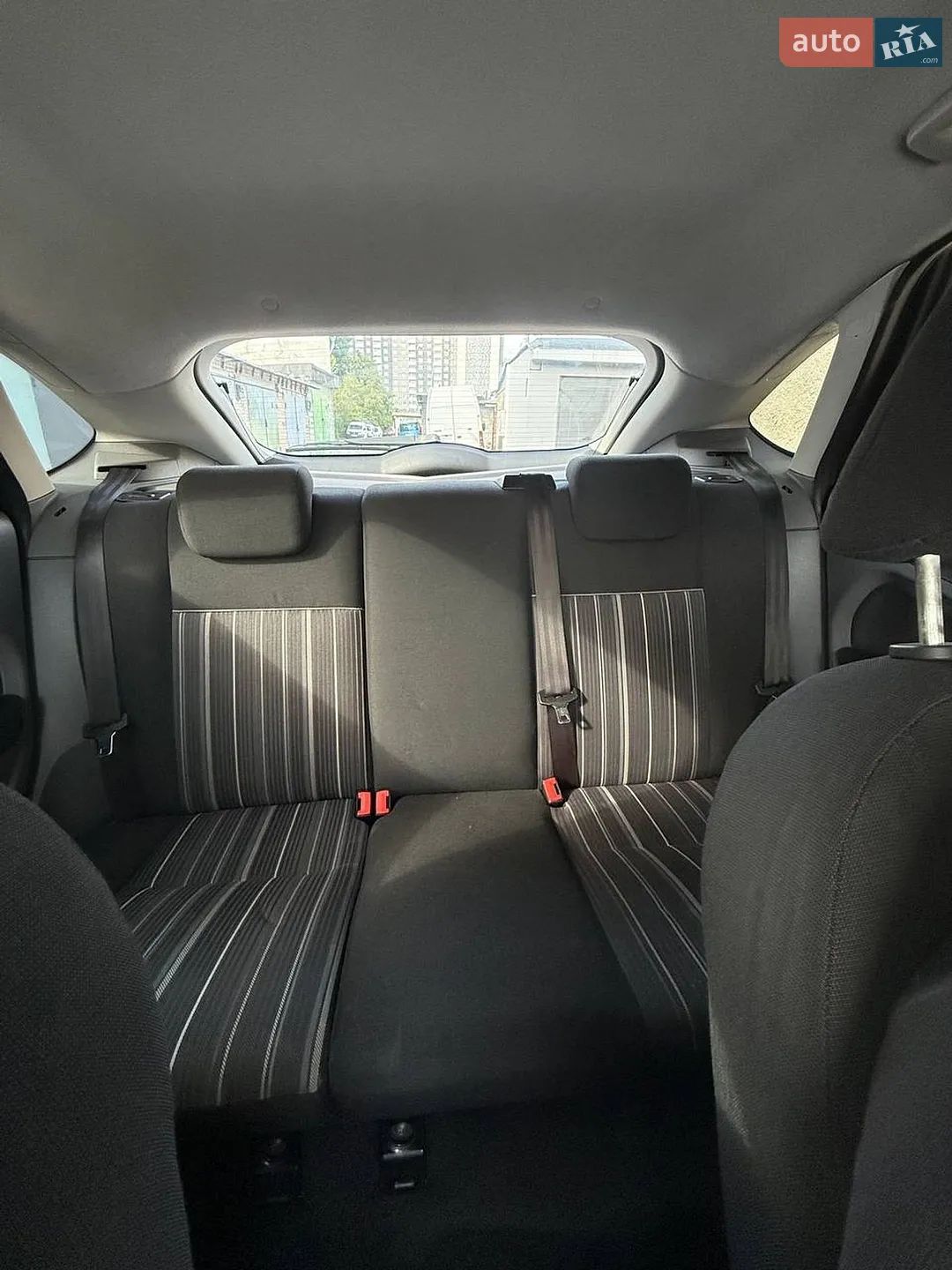 2010 Ford Focus - мініатюра 22
