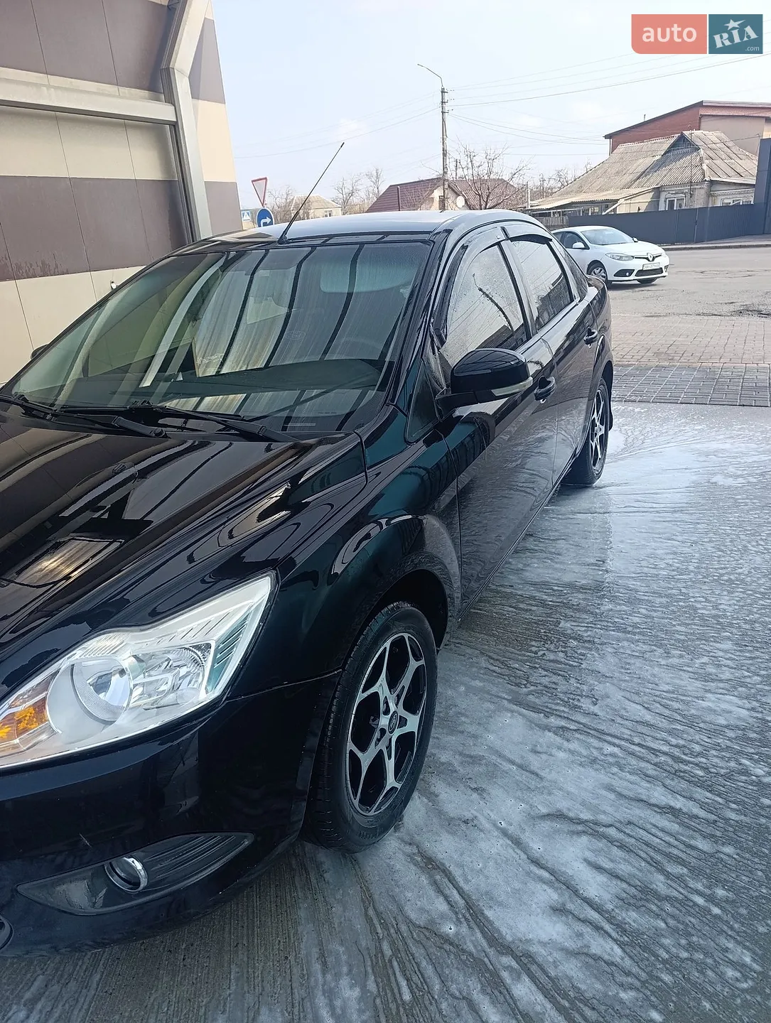 2011 Ford Focus - мініатюра 2