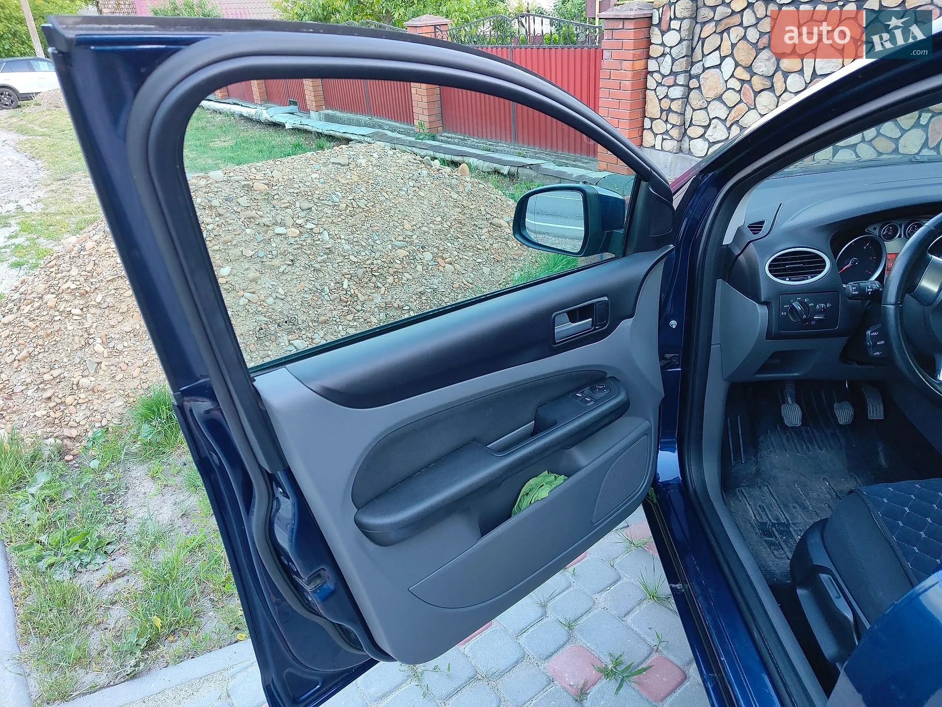 2010 Ford Focus - мініатюра 6
