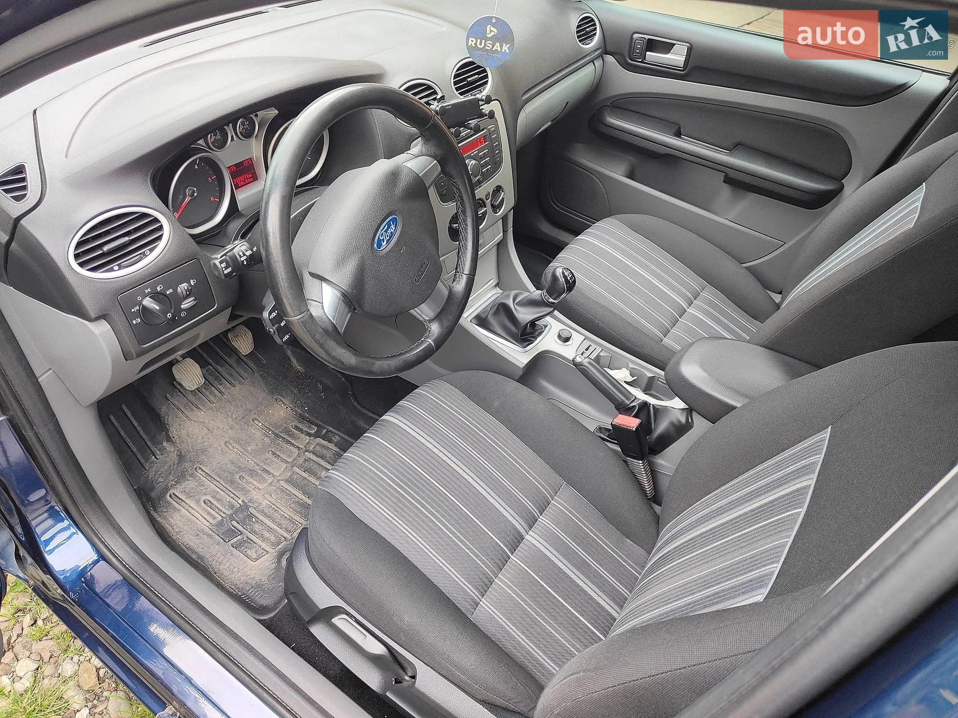 2010 Ford Focus - мініатюра 7