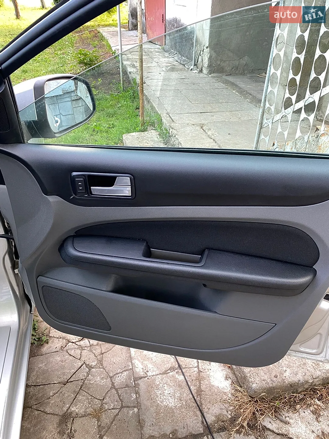 2010 Ford Focus - мініатюра 15